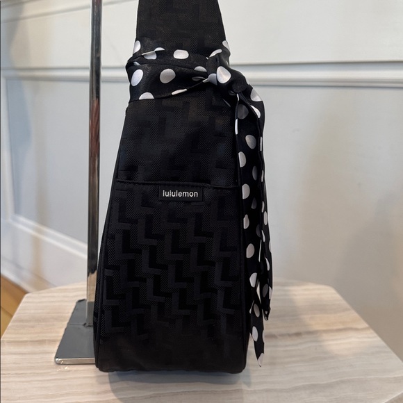 lululemon athletica City Essentials L Monogram Jacquard Black Shoulder Bag - Picture 6 of 17